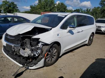  Salvage Chrysler Pacifica