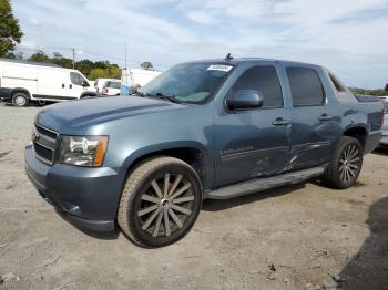  Salvage Chevrolet Avalanche