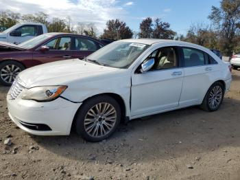  Salvage Chrysler 200