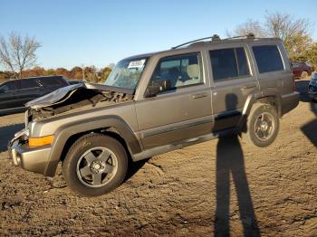  Salvage Jeep Commander