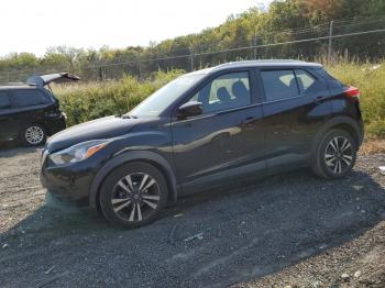  Salvage Nissan Kicks