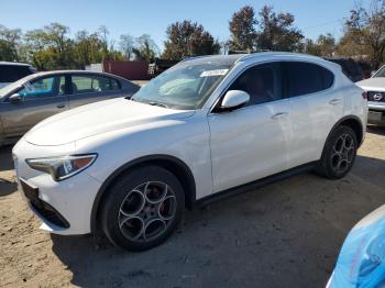  Salvage Alfa Romeo Stelvio