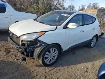  Salvage Hyundai TUCSON