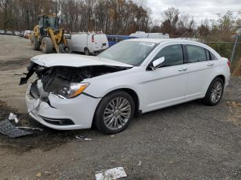  Salvage Chrysler 200