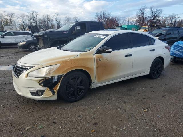  Salvage Nissan Altima