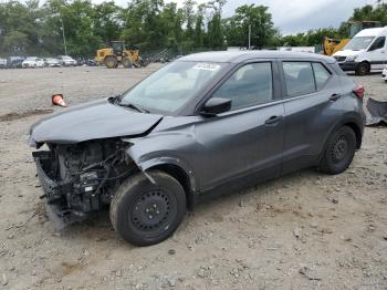  Salvage Nissan Kicks