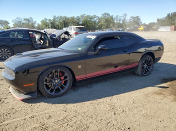  Salvage Dodge Challenger