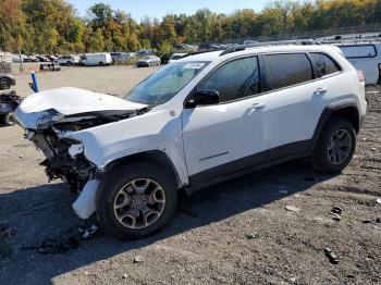  Salvage Jeep Cherokee