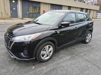  Salvage Nissan Kicks