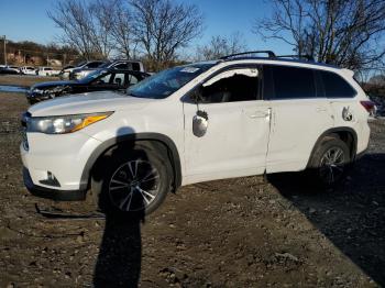  Salvage Toyota Highlander