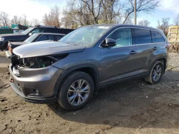  Salvage Toyota Highlander