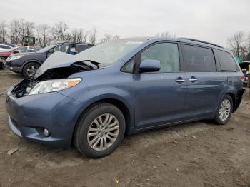  Salvage Toyota Sienna