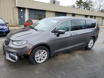  Salvage Chrysler Pacifica