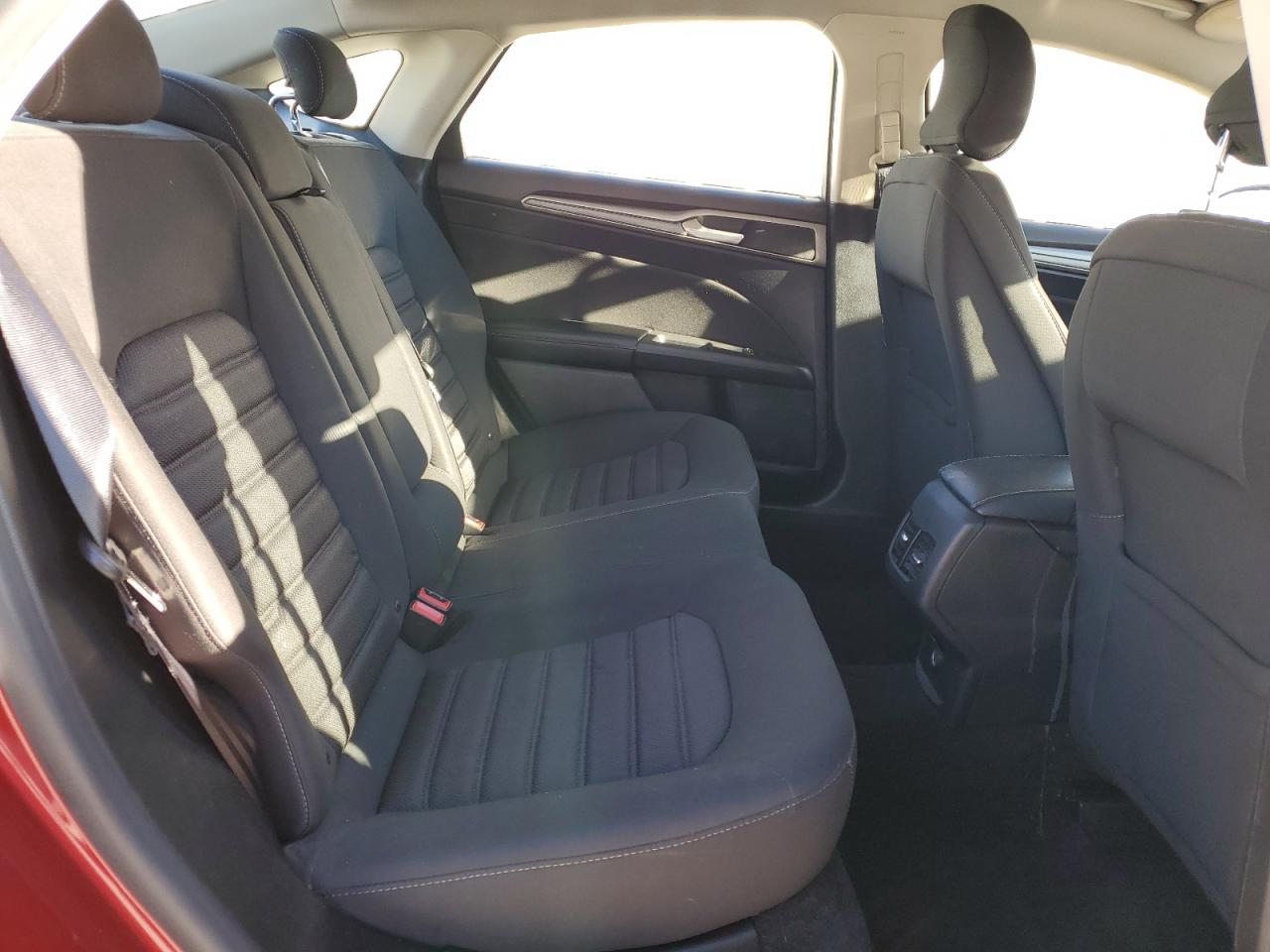 Ford Fusion Se Image 7