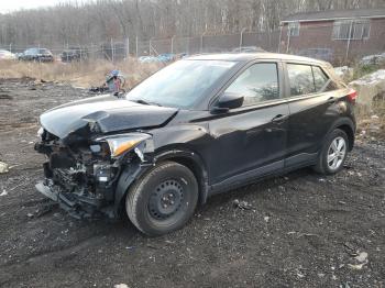  Salvage Nissan Kicks