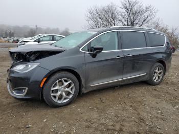  Salvage Chrysler Pacifica