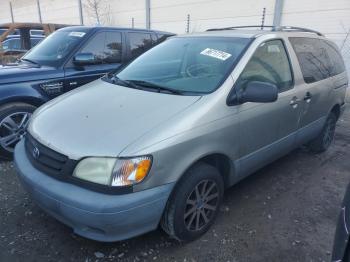  Salvage Toyota Sienna