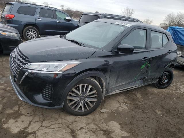  Salvage Nissan Kicks