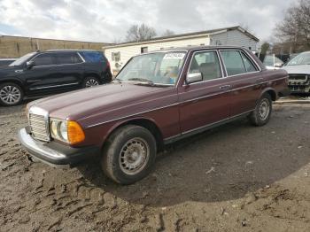  Salvage Mercedes-Benz 300-Class