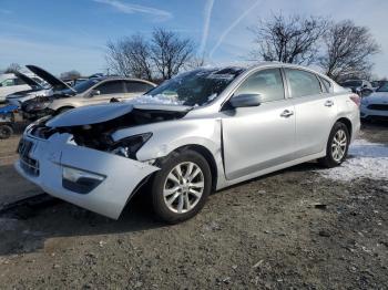  Salvage Nissan Altima