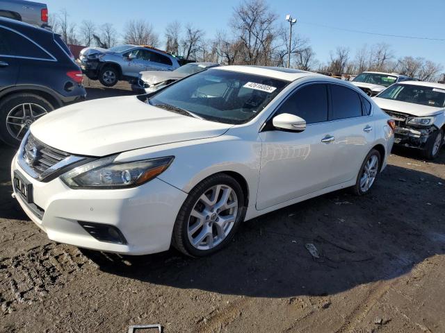  Salvage Nissan Altima