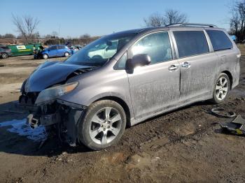  Salvage Toyota Sienna