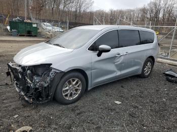  Salvage Chrysler Pacifica