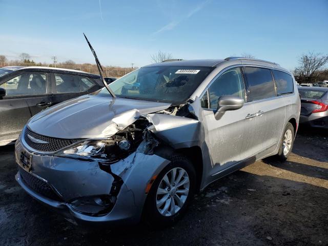  Salvage Chrysler Pacifica