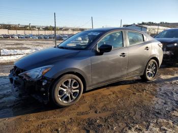  Salvage Toyota Yaris