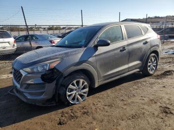  Salvage Hyundai TUCSON