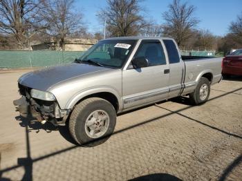  Salvage Chevrolet S-10