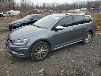  Salvage Volkswagen Golf