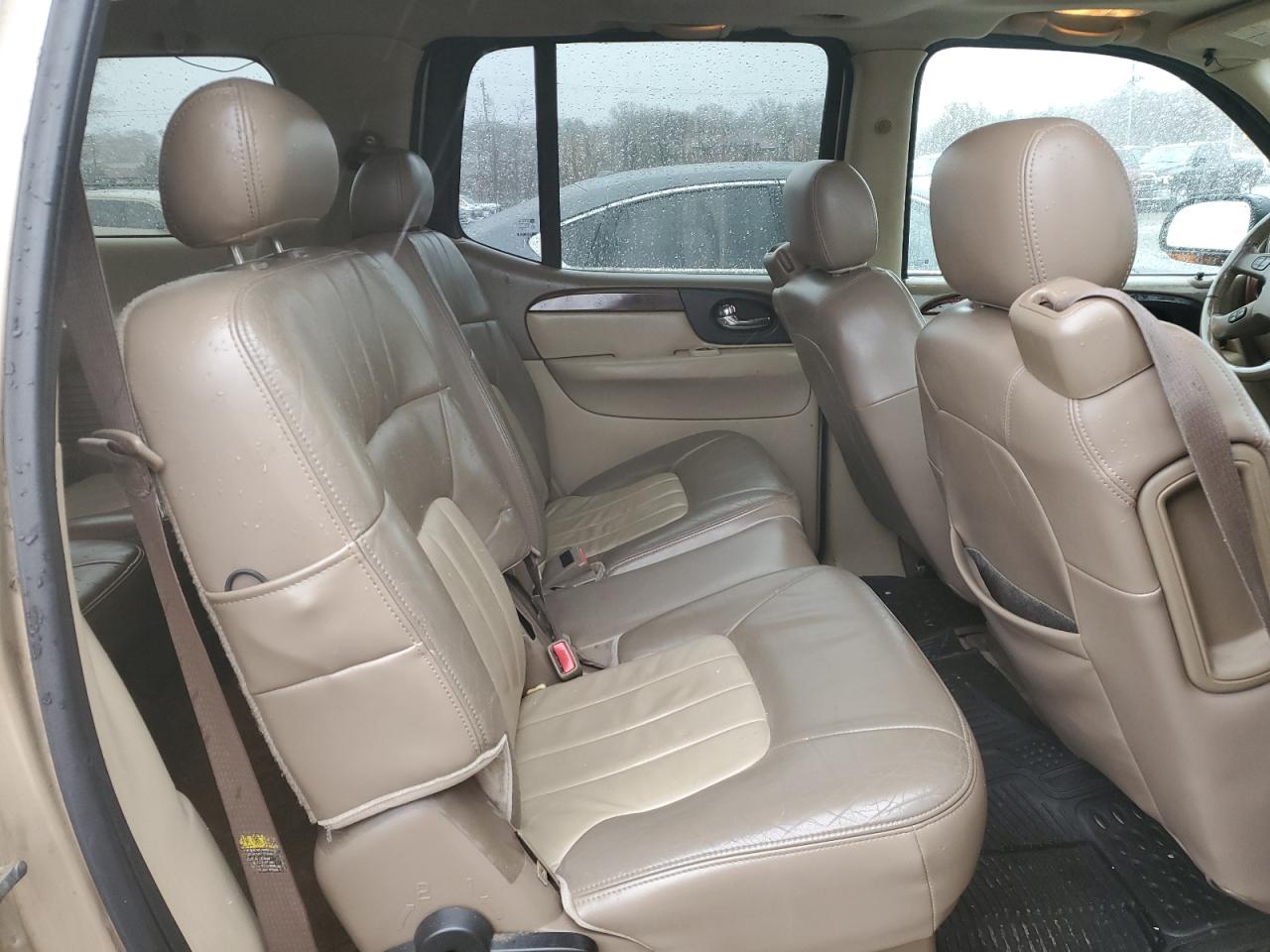 GMC Envoy Xl Image 11