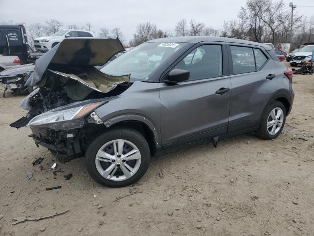  Salvage Nissan Kicks