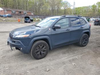  Salvage Jeep Cherokee