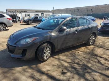  Salvage Mazda 3