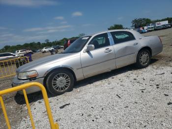  Salvage Lincoln Towncar