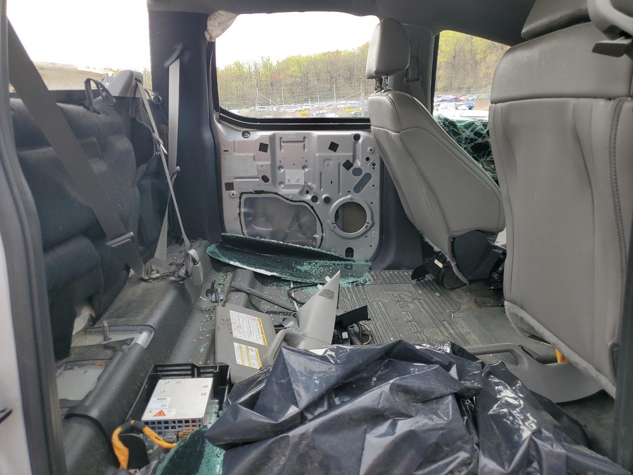 Ford F-350 Super Duty Image 9