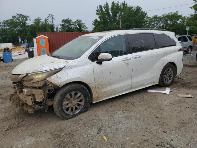  Salvage Toyota Sienna