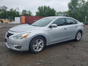  Salvage Nissan Altima