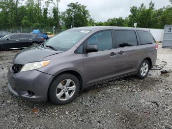  Salvage Toyota Sienna