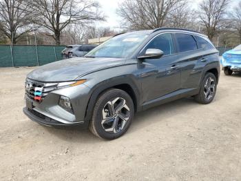  Salvage Hyundai TUCSON