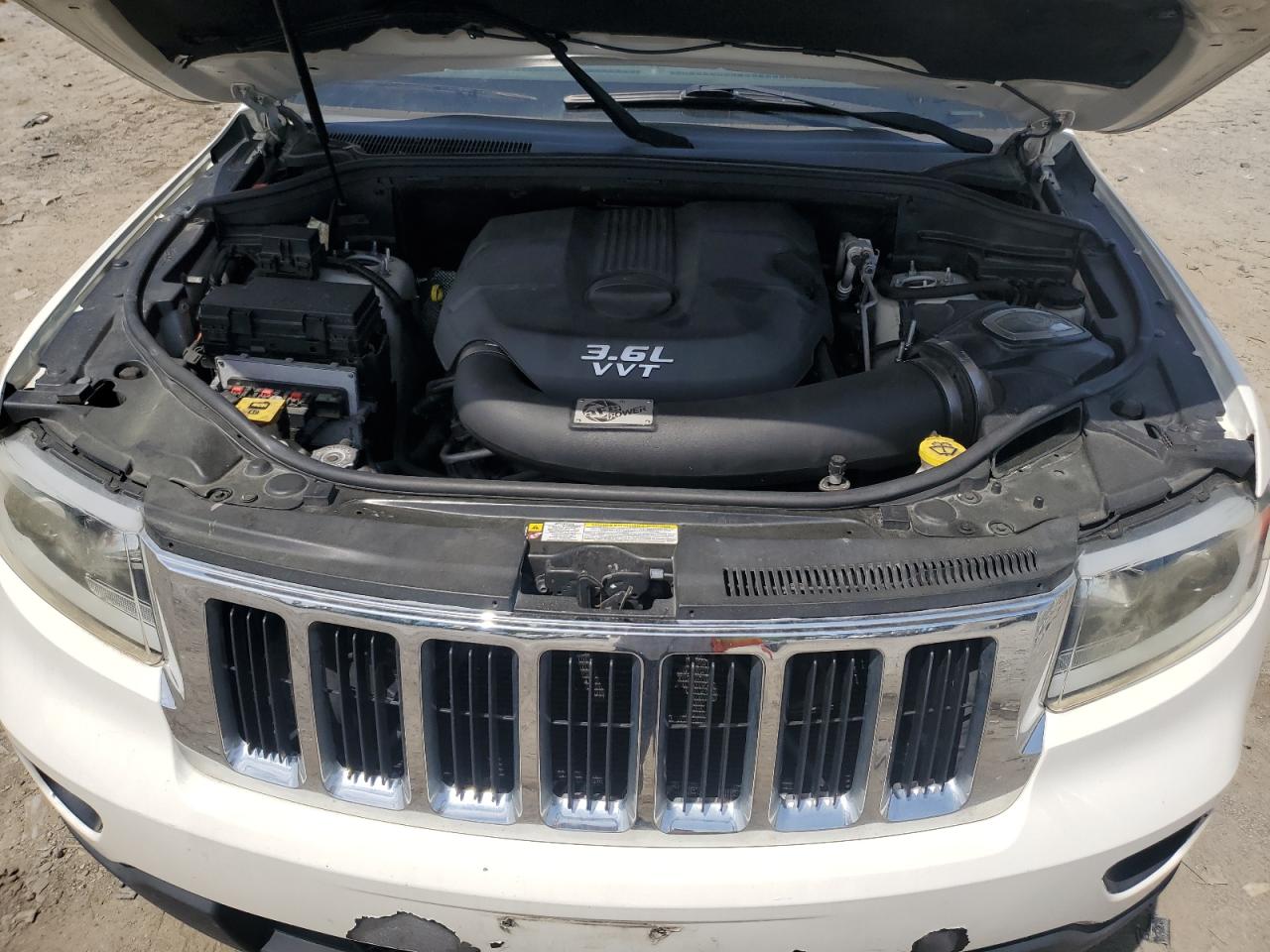 Jeep Grand Cherokee Laredo Image 13