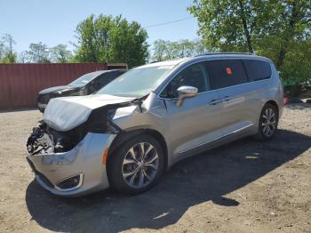  Salvage Chrysler Pacifica