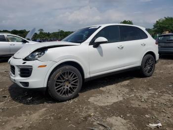  Salvage Porsche Cayenne
