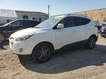  Salvage Hyundai TUCSON