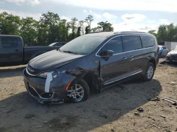  Salvage Chrysler Pacifica