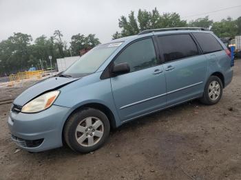  Salvage Toyota Sienna