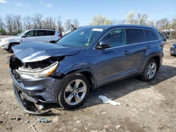  Salvage Toyota Highlander