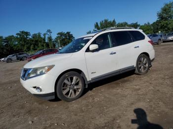  Salvage Nissan Pathfinder